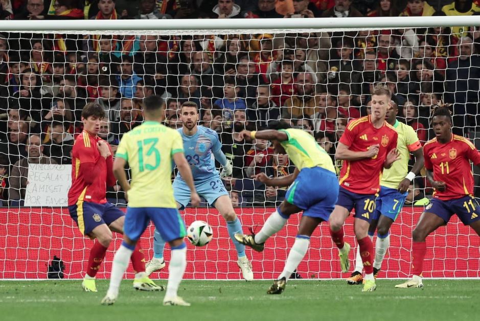 Endrick fez seu primeiro gol no Estádio Santiago Bernabéu, casa do Real Madrid, seu futuro clube a partir de julho
