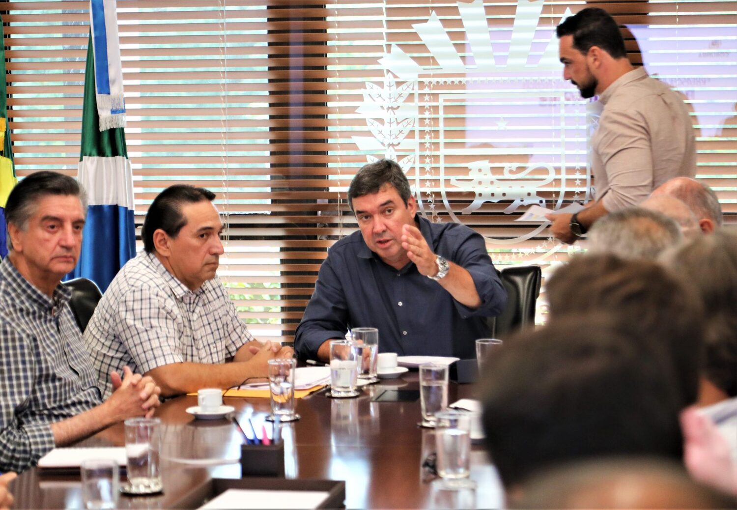 O prefeito Marcelo Iunes e sua comitiva participaram de uma reunião com representantes do Governo do Estado