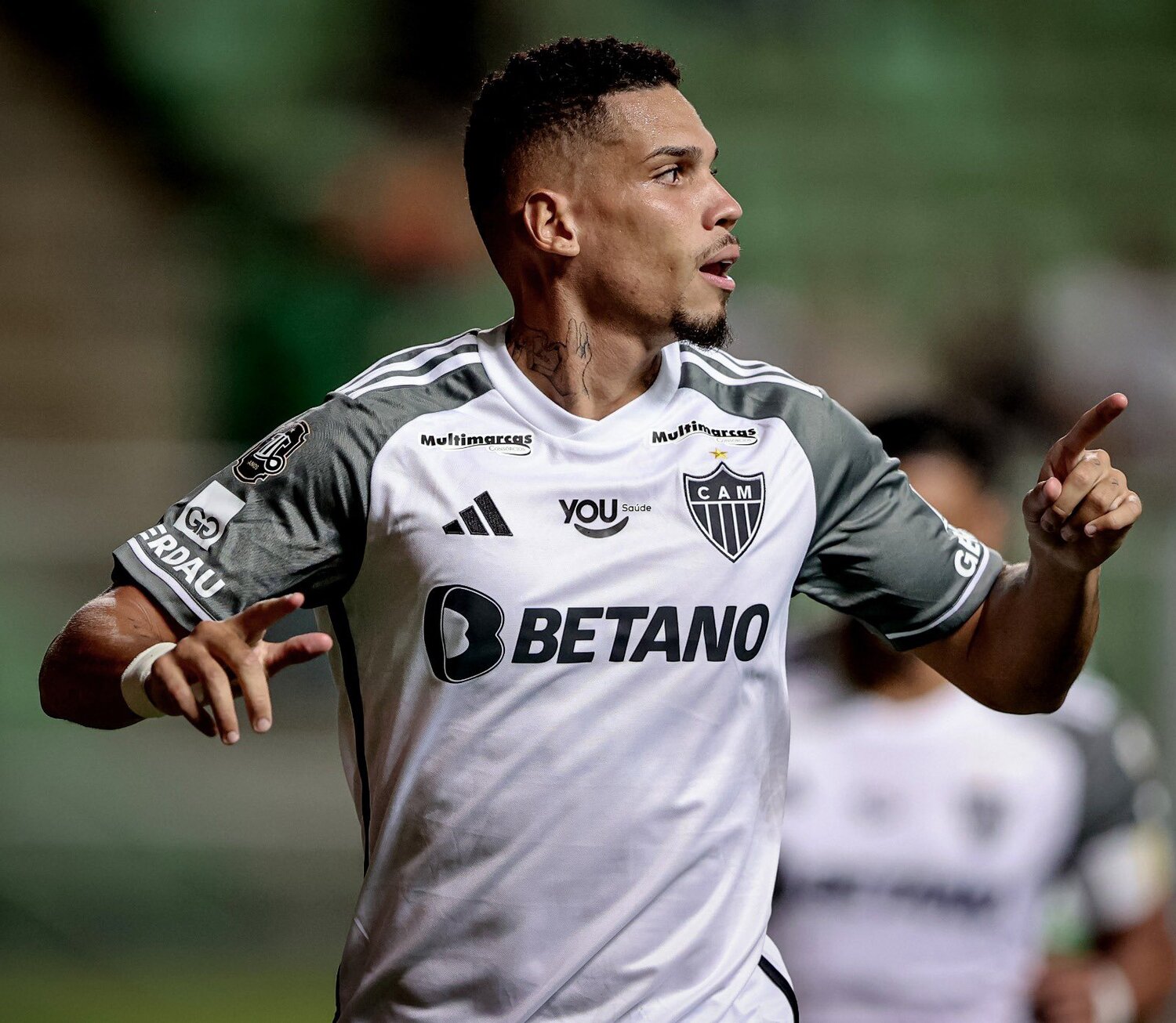 Paulinho marcou o único gol do Galo na partida