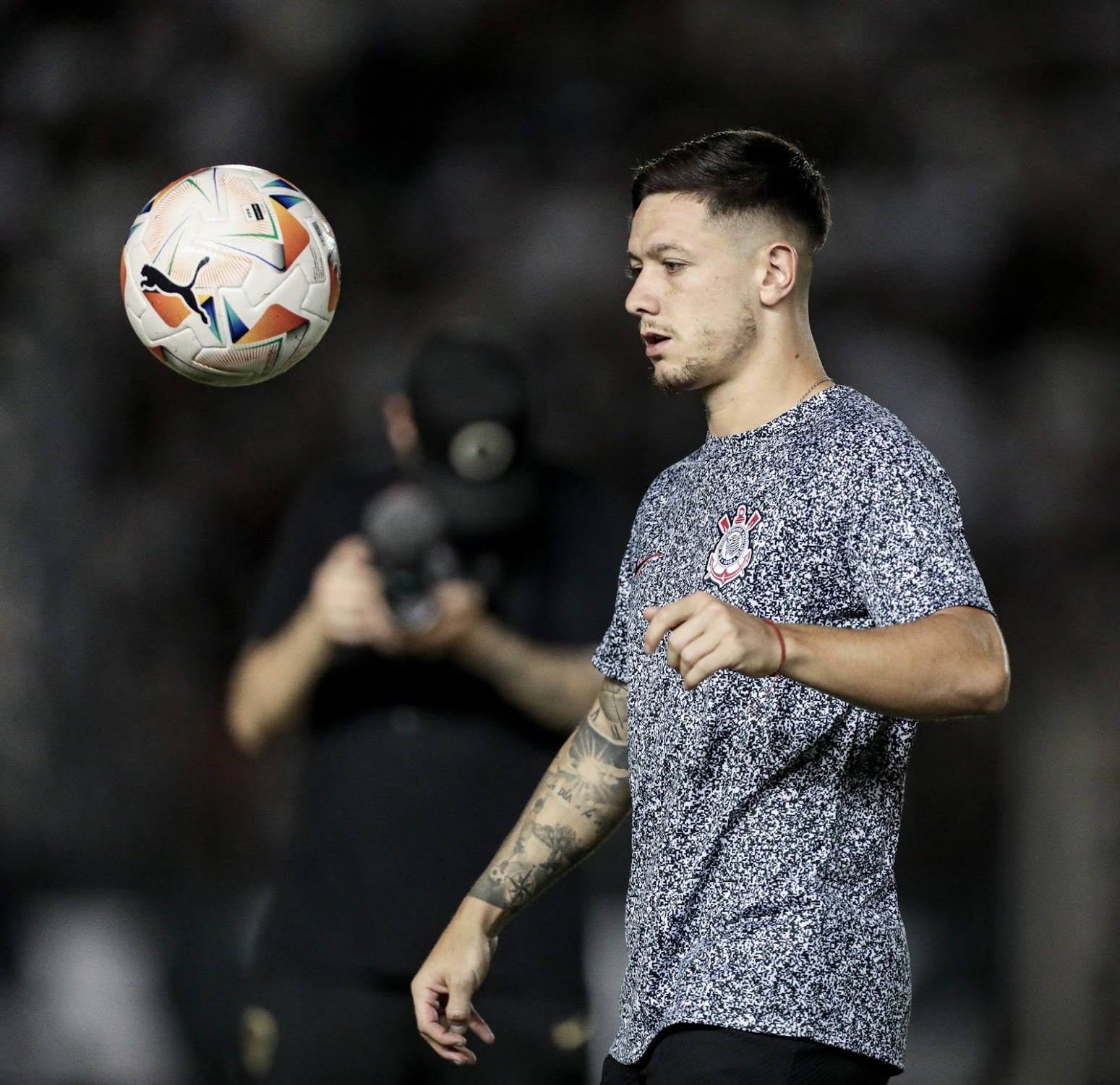 Rodrigo Garro foi um dos poucos destaques do Corinthians