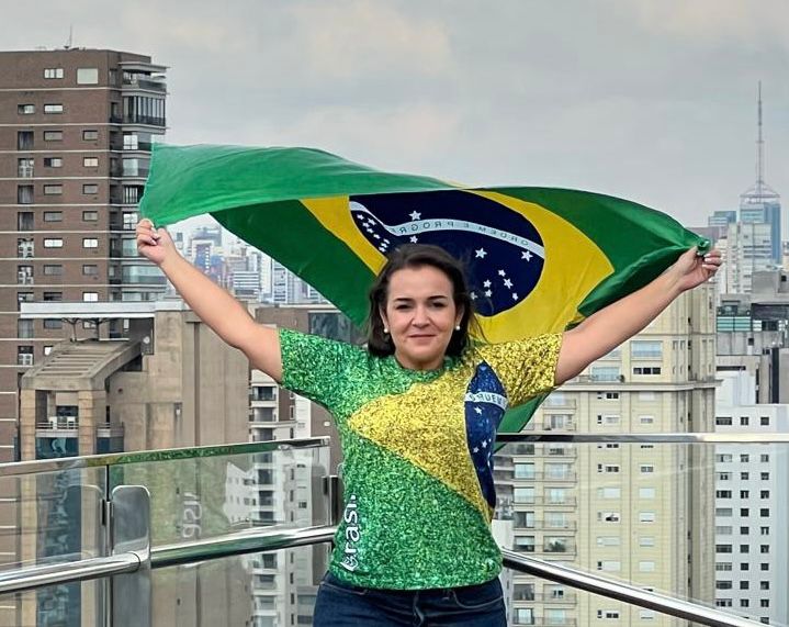 Pesquisa aponta Adriane Lopes em 2º lugar em intenções de votos para Prefeitura, com aprovação maior