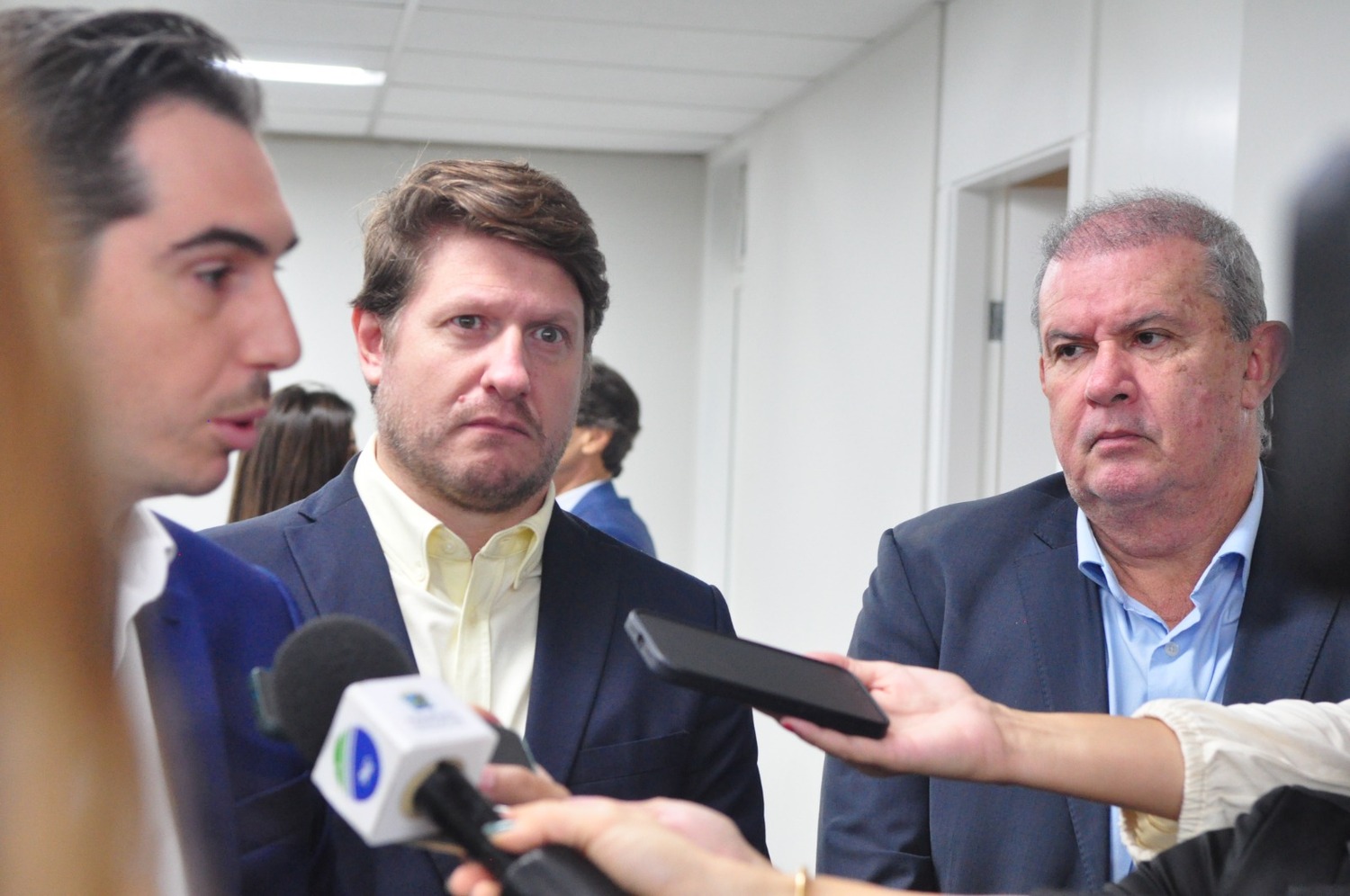 Rodrigo Perez (Segov), Frederico Felini (SAD) e Eduardo Rocha (Casa Civil) se reuniram com presidente Gerson Claro e líderes das bancadas da Alems