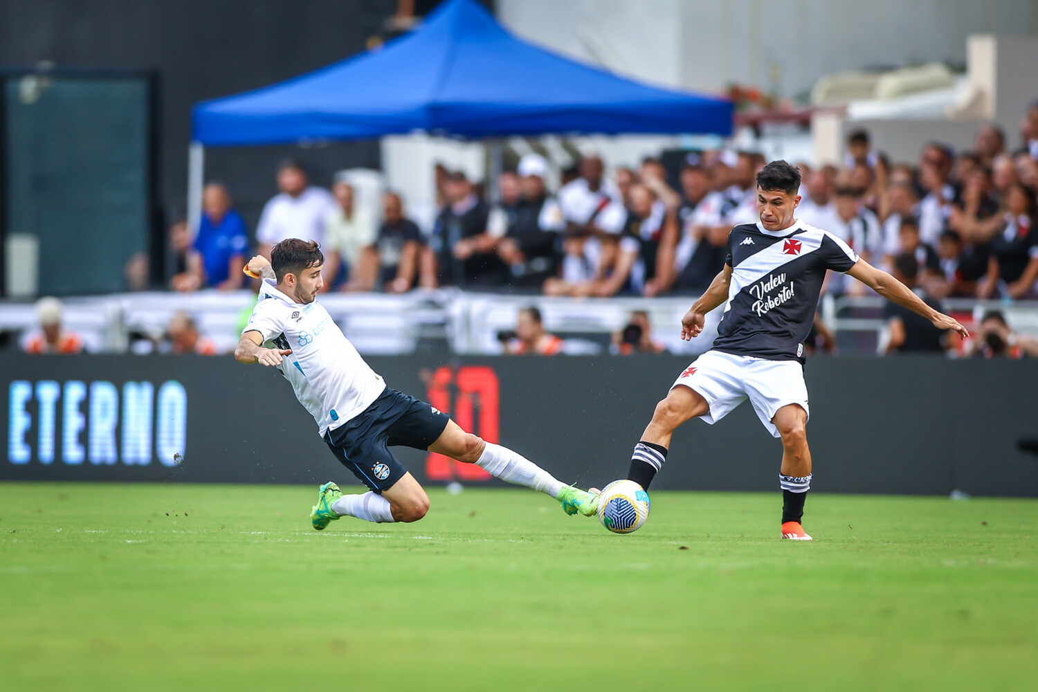 Grêmio estreia no Brasileirão com derrota em São Januário