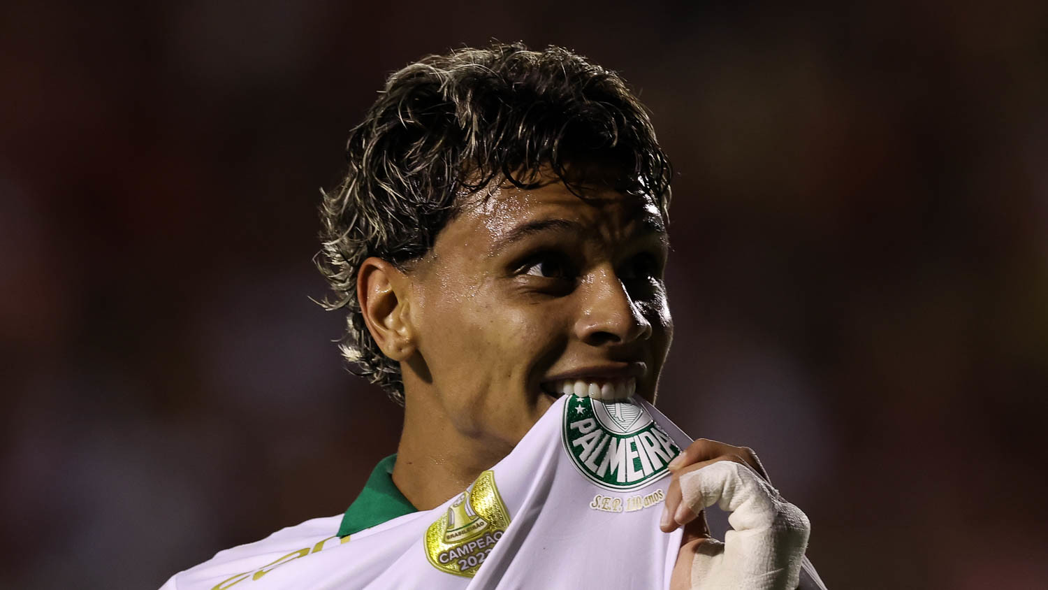 Richard Ríos inaugurou o placar no Barradão neste domingo