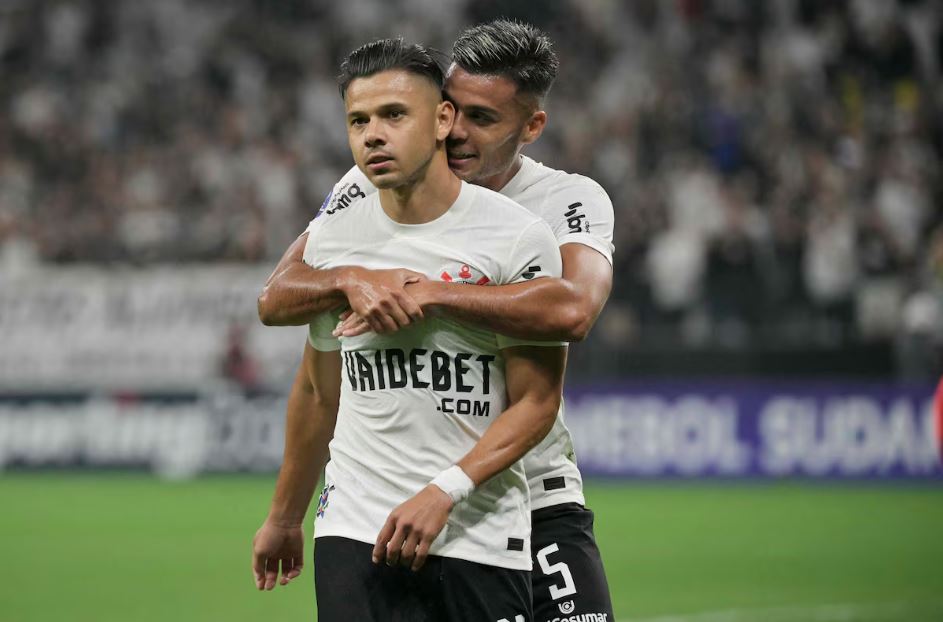 Romero abriu o placar a favor do Corinthians na Neo Química Arena