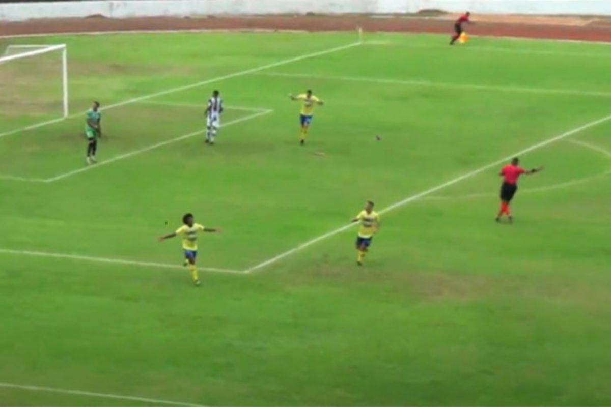 DAC e Corumbaense em campo (Foto: Reprodução/Youtube)