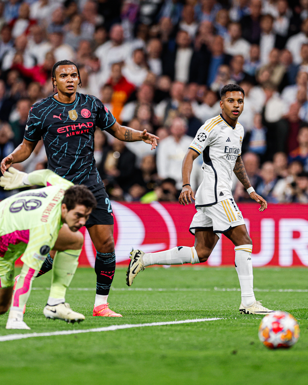 Rodrygo fez um belo gol para virar a partida para o Real, ainda com 16 minutos do primeiro tempo
