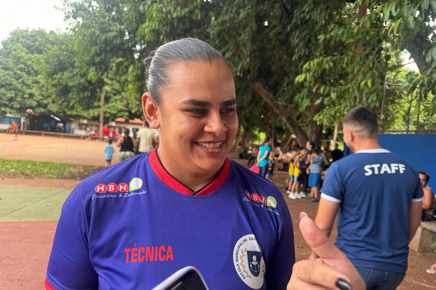 Laianny Dias, técnica do time de handebol da Escola Municipal Doutor Eduardo Olímpio Machado