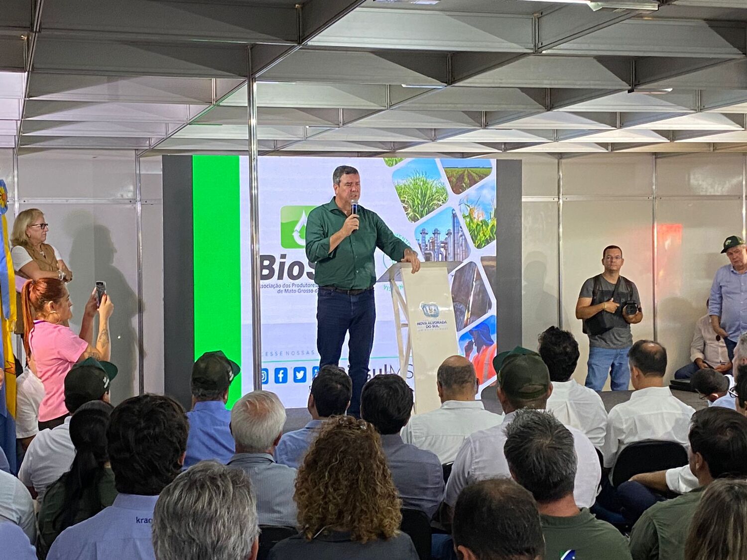 O governador Eduardo Riedel participou do evento