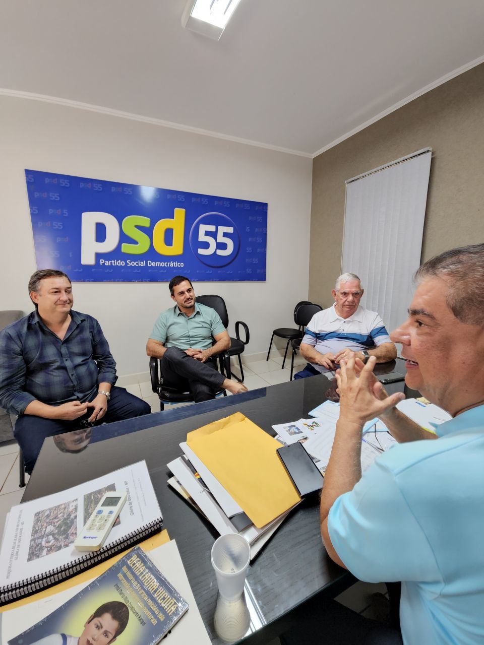 Trad se reúne com moradores de São Gabriel do Oeste