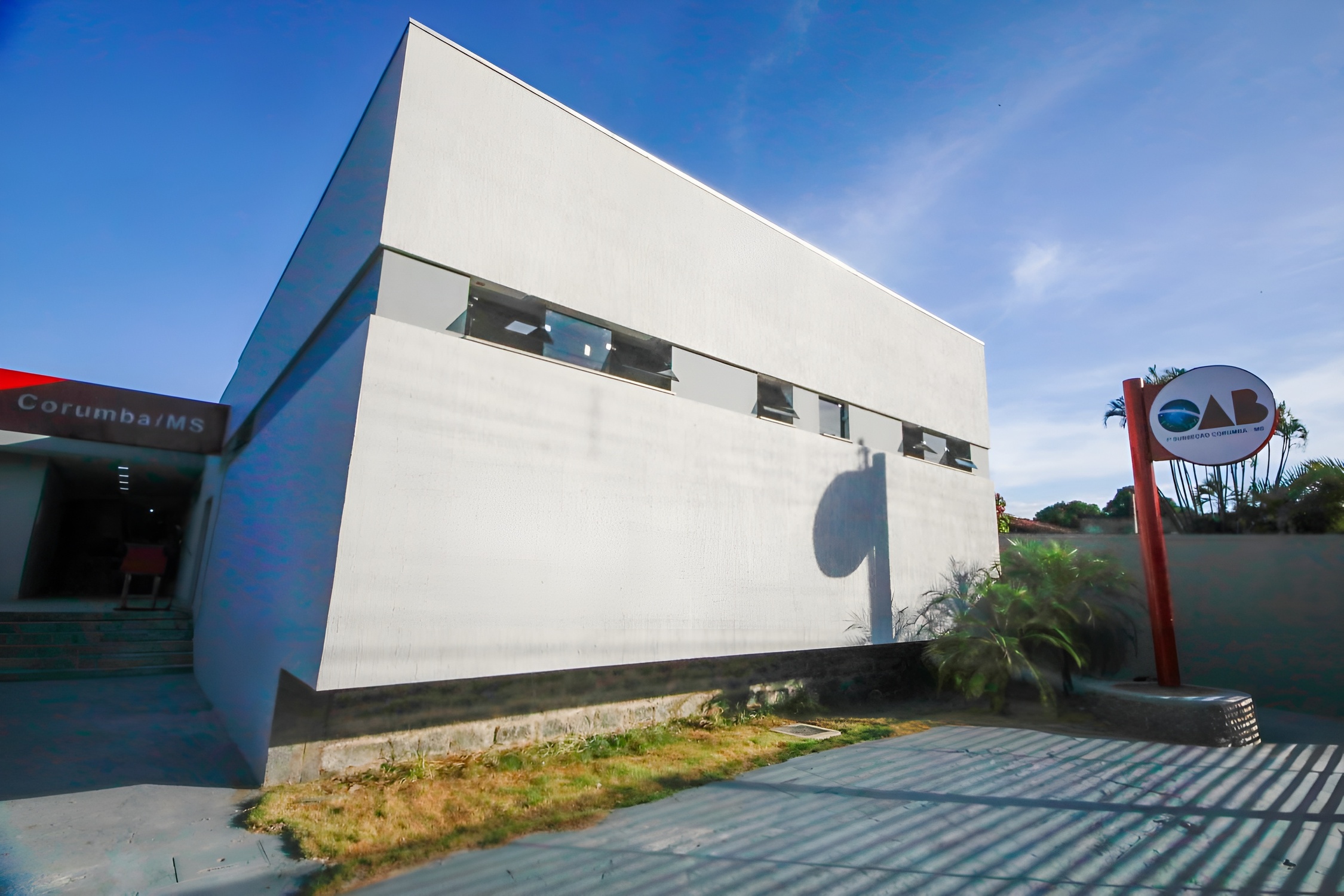 Inauguração e Revitalização: A OAB/MS e a CAAMS inauguraram um novo auditório e revitalizaram o espaço gourmet na 1ª Subseção de Corumbá.