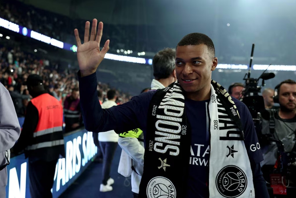 Endrick não vê ameaça em possível chegada de Mbappé ao Real Madrid