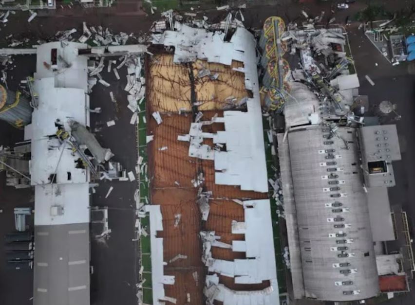 Cerca de 15 mil pessoas estão sofrendo as consequências do temporal