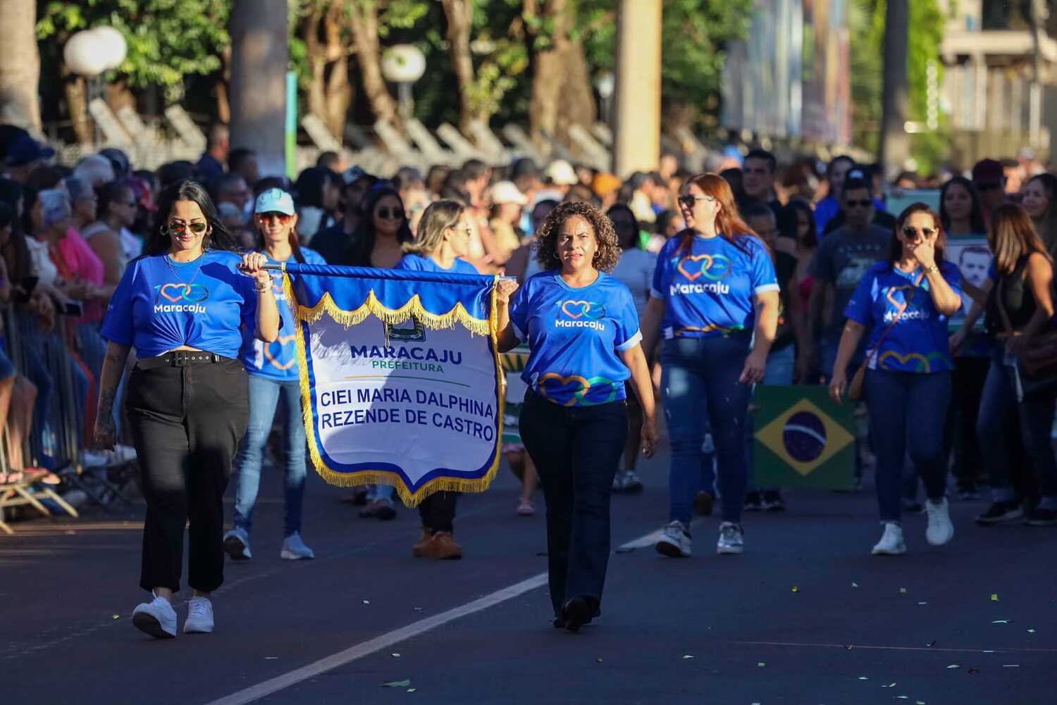 O tradicional desfile cívico em comemoração ao aniversário da cidade