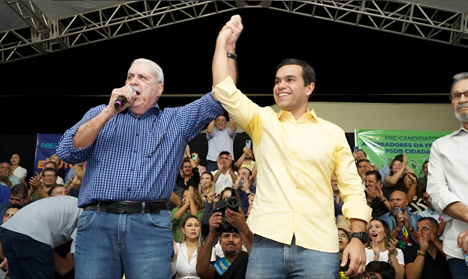 Na convenção do PSDB, André Puccinelli, do MDB, reafirma seu apoio a Beto Pereira, candidato a prefeito de Campo Grande.