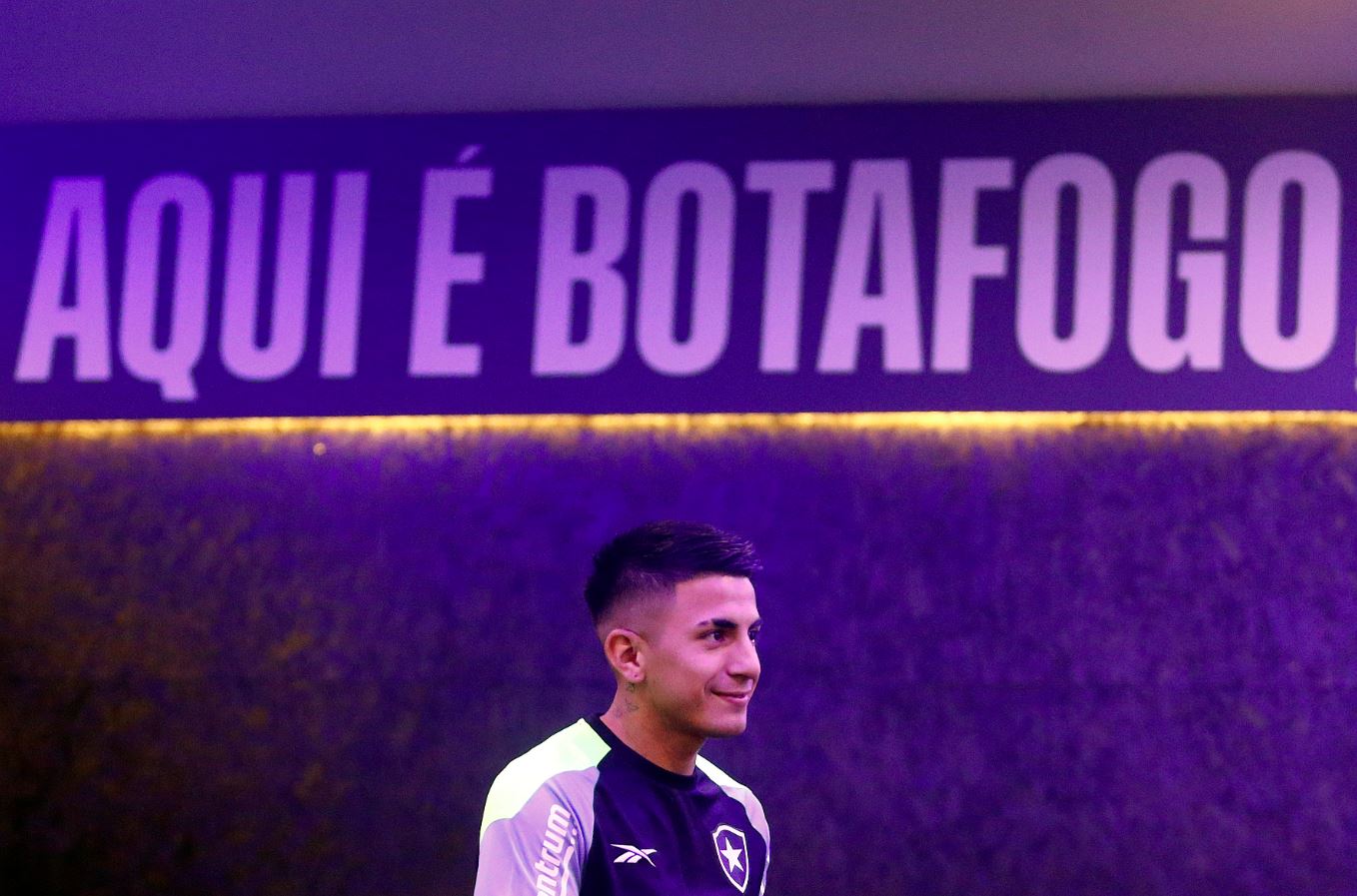Almada só deve estrear no clube carioca em Agosto