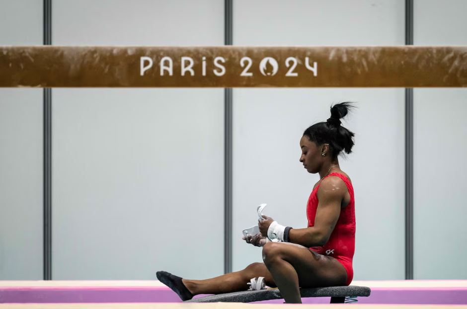 Simone Biles desistiu durante a Olimpíada de Tóquio para cuidar da saúde mental