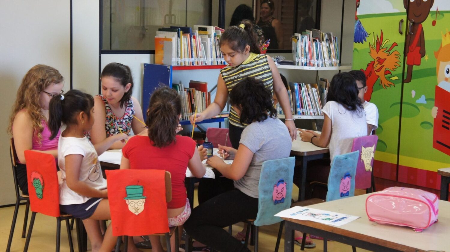 Atividades terão formato de brincadeiras, apresentações teatrais, gincana literária, contação de histórias, roda de leitura e oficinas de criação