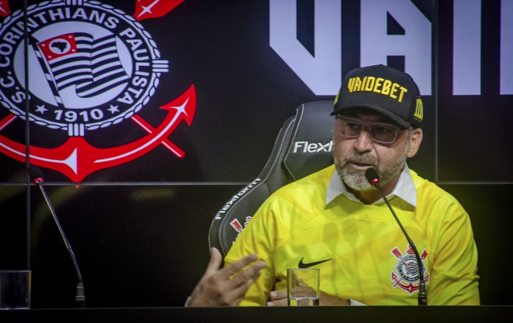 Armando Mendonça diz que Augusto Melo não deu importância ao ser avisado sobre suposto laranja que recebia parte da comissão do intermediário