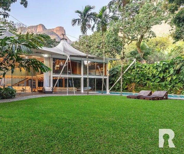 Mansão de Bruno Gagliasso Giovanna Ewbank está à venda por R$ 25 milhões