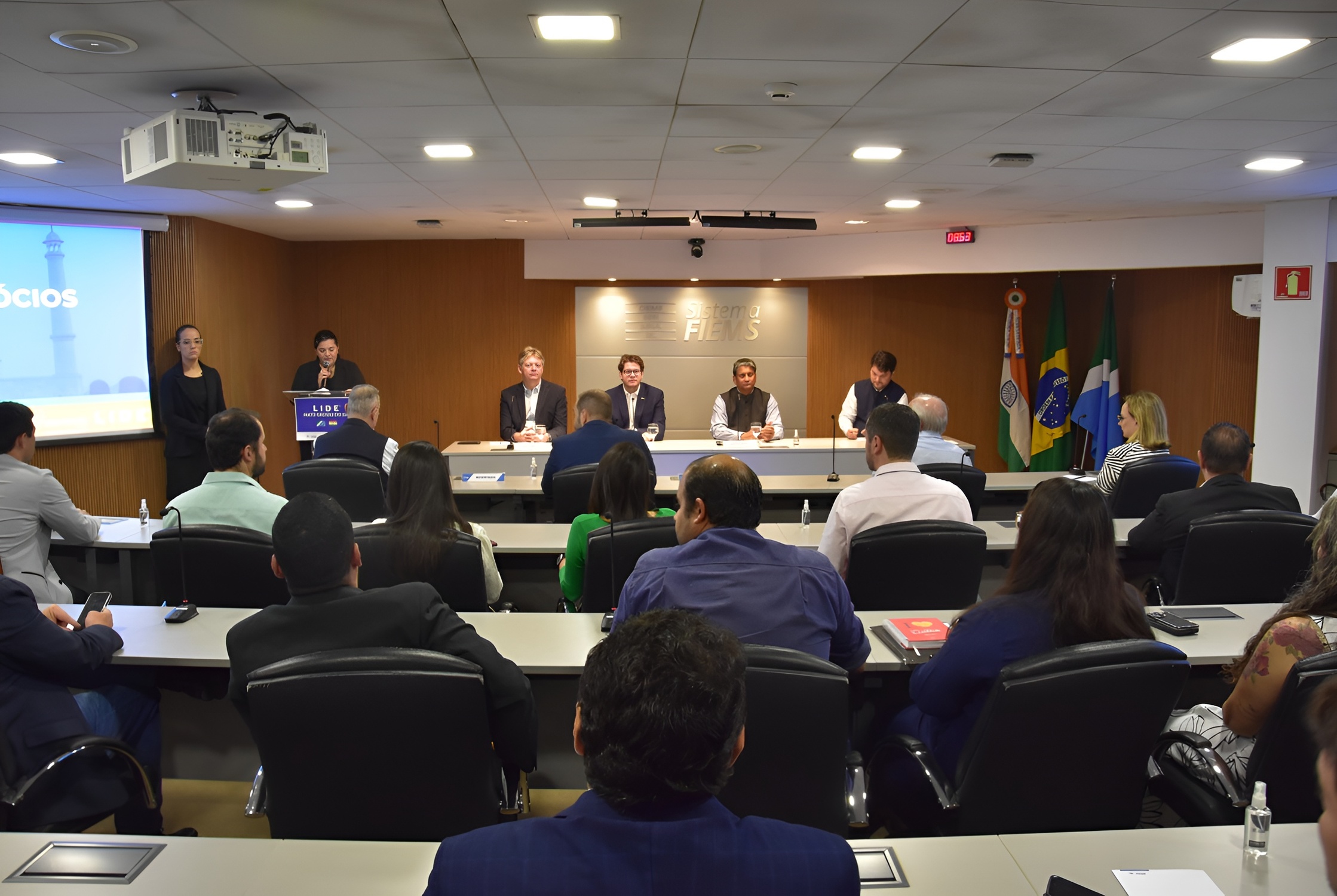 Realizado pela Fiems, LIDE-MS e Câmara de Comércio Índia Brasil, o seminário mirou fortalecer as relações comerciais entre Mato Grosso do Sul e a Índia.