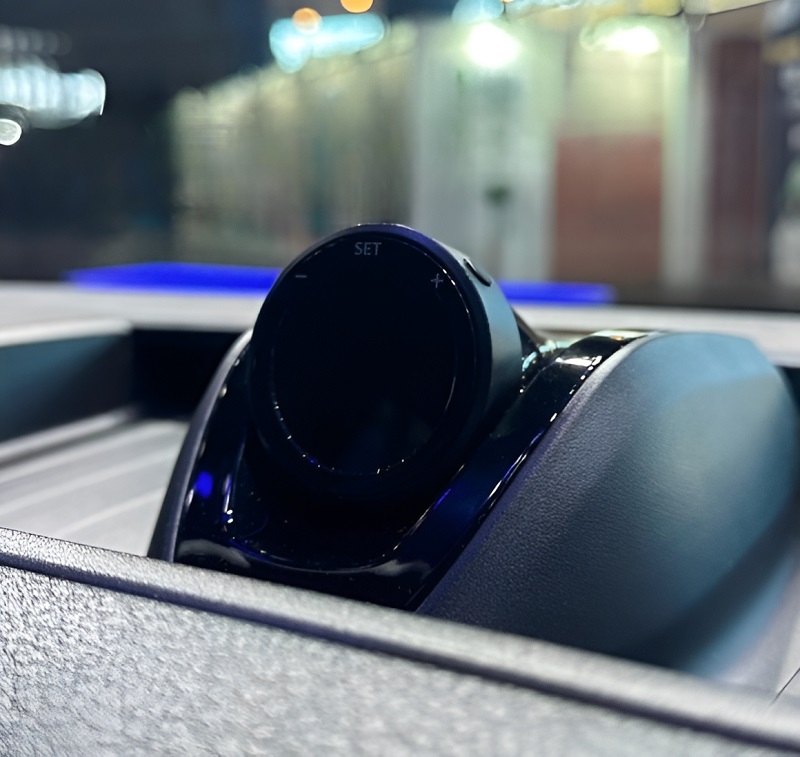 Origem do Safer Tag O dispositivo é uma versão modificada do Mobileye 8, lançado em 2020 por uma empresa israelense, sugerindo que não é uma tecnologia completamente nova.
