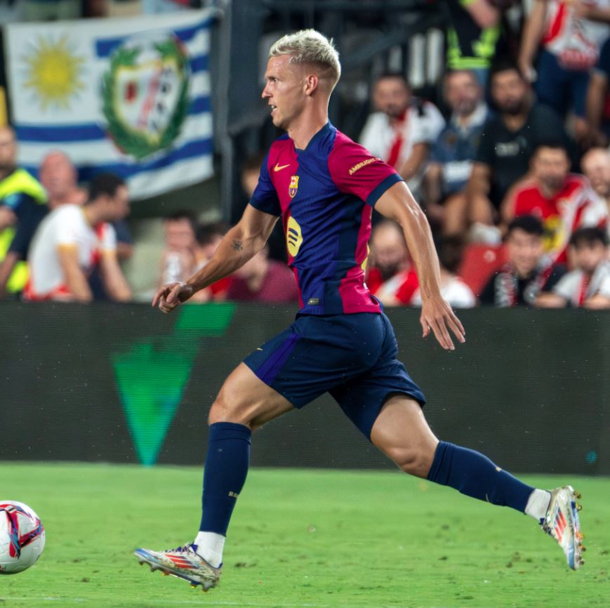 Dani Olmo anotou o gol da virada em sua estreia pelo Barcelona