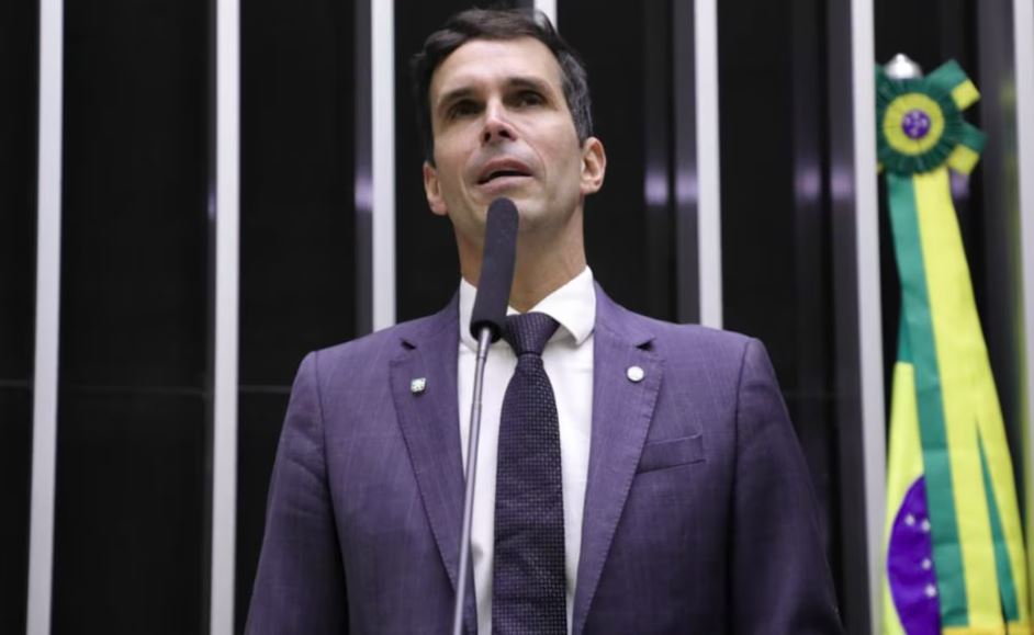 O deputado federal Luiz Lima (PL-RJ), ex-nadador olímpico