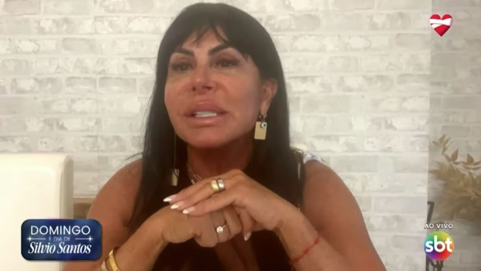 Gretchen participou de homenagem a Silvio Santos no SBT neste domingo, 18, e deu entrevista a Celso Portiolli