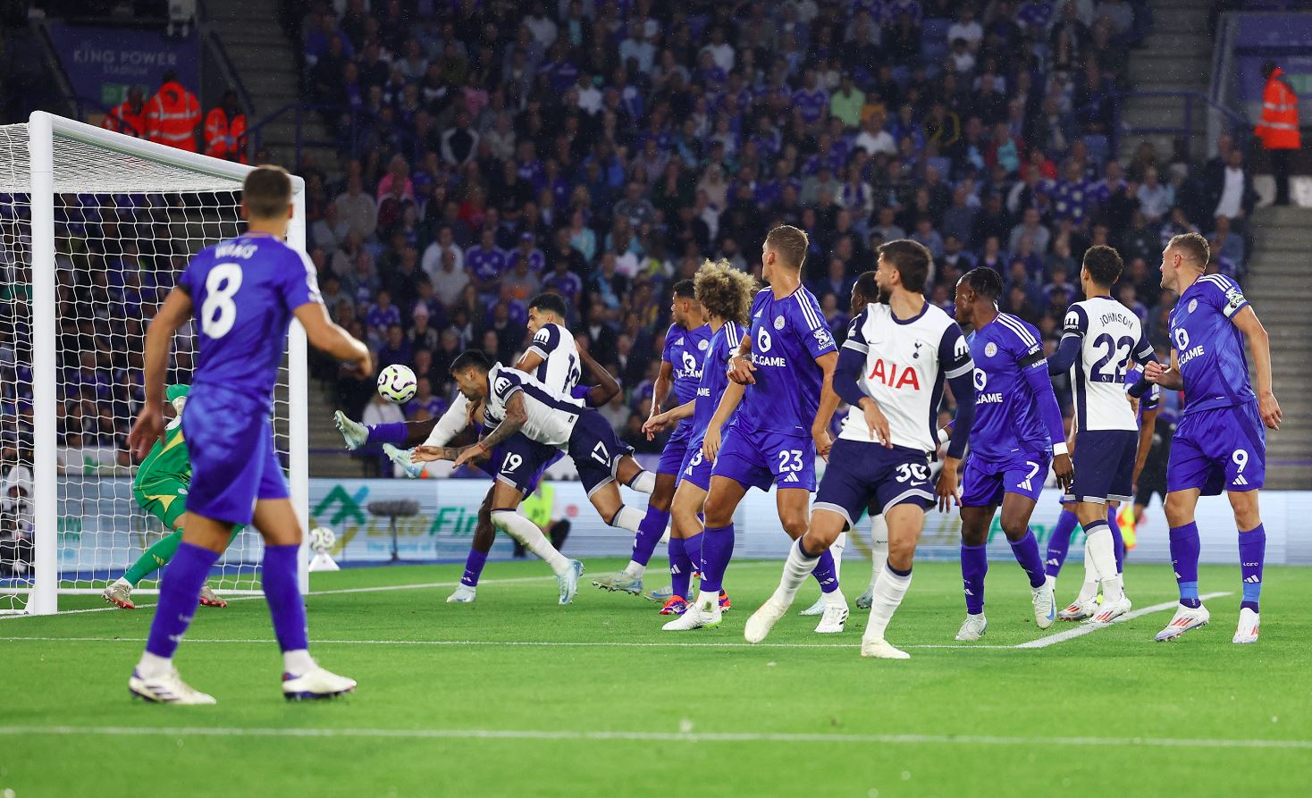 Pedro Porro abriu o placar para os Spurs