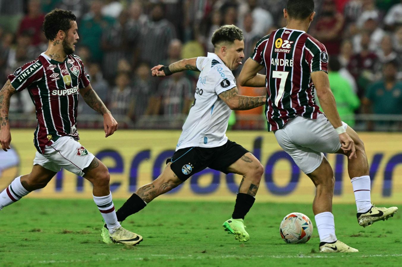 Fluminense vence o Grêmio no tempo normal e nos pênaltis para avançar na Libertadores