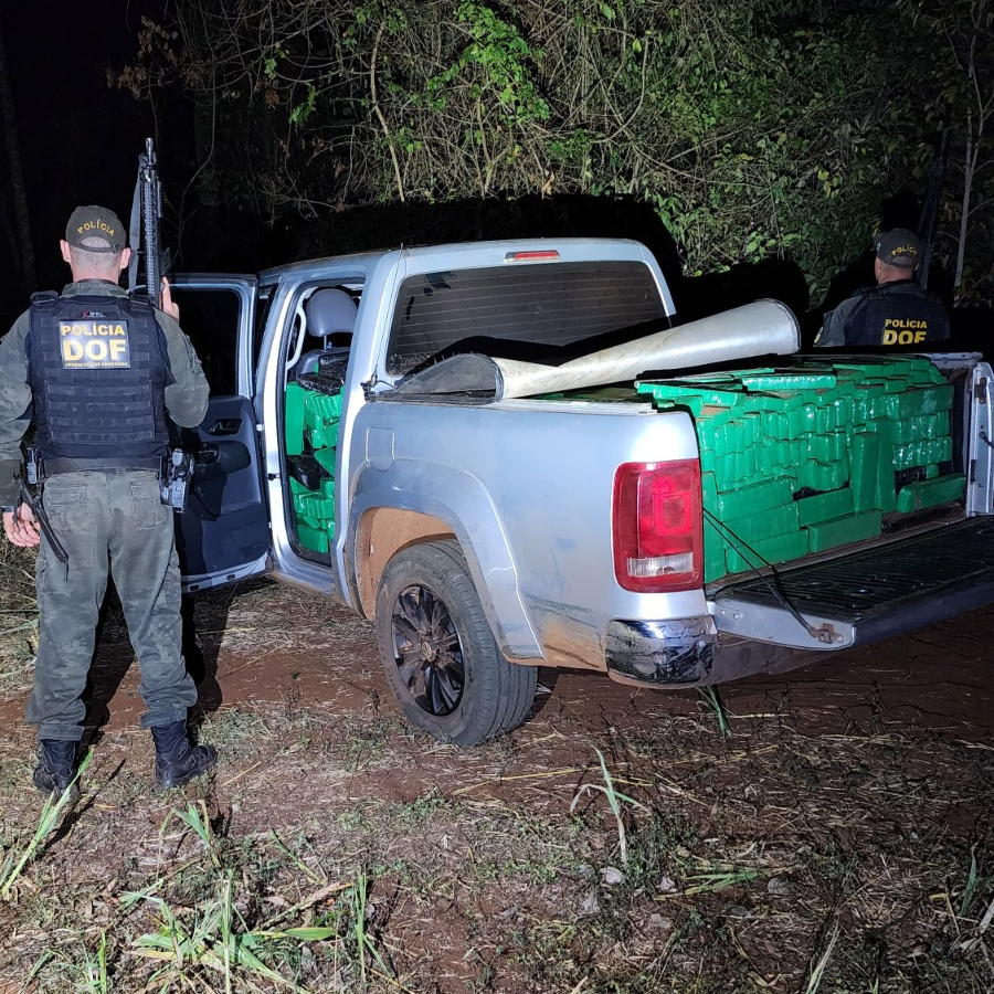 A descoberta aconteceu depois que moradores da região informaram os policiais sobre uma movimentação estranha em uma área rural