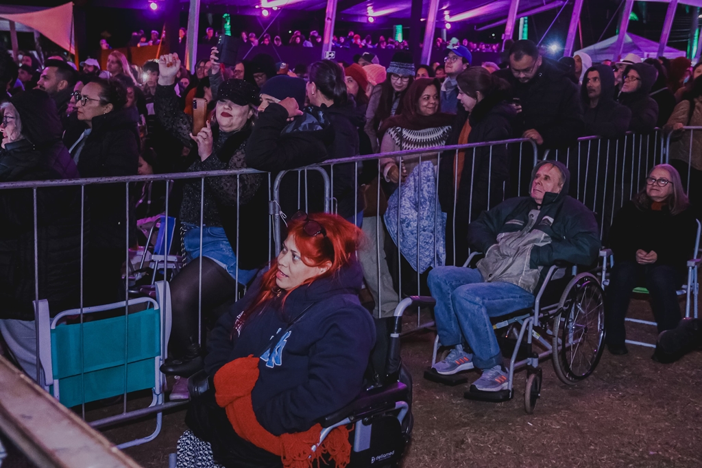 Carolini viu de pertinho os shows do FIB no Palco Lua (Fotos: Álvaro Rezende)