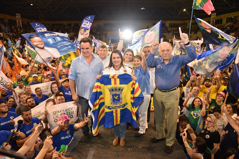 Com apoio de Ciro Nogueira, Tereza Cristina e Luiz Ovando, a prefeita busca transformar a popularidade em votos nas urnas.