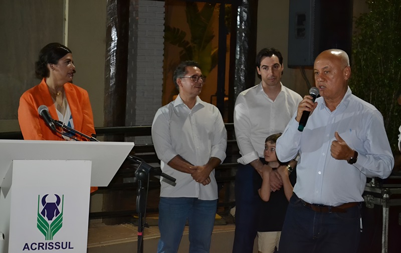 Carlos Alberto Assis, presidente da Agems, fala com entusiasmo sobre o futuro promissor da pecuária sul-mato-grossense