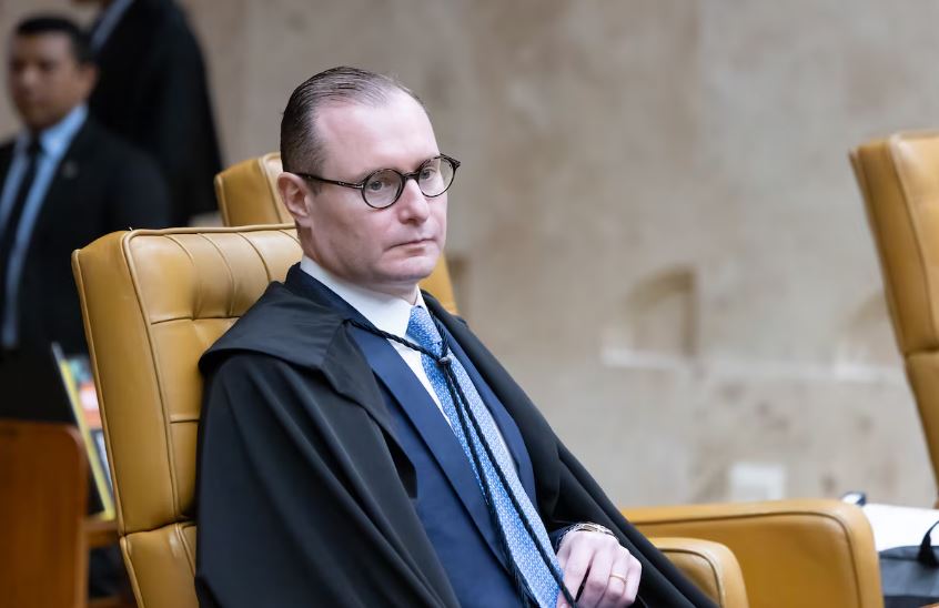Zanin citou dignidade da Justiça ao votar para manter suspensão do X
