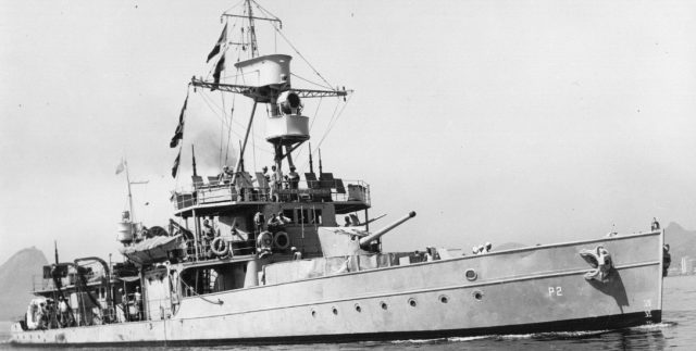 O Parnaíba na Baía de Guanabara ao final da Segunda Guerra Mundial - fotos DPHDM (Diretoria do Patrimônio Histórico e Documentação da Marinha)