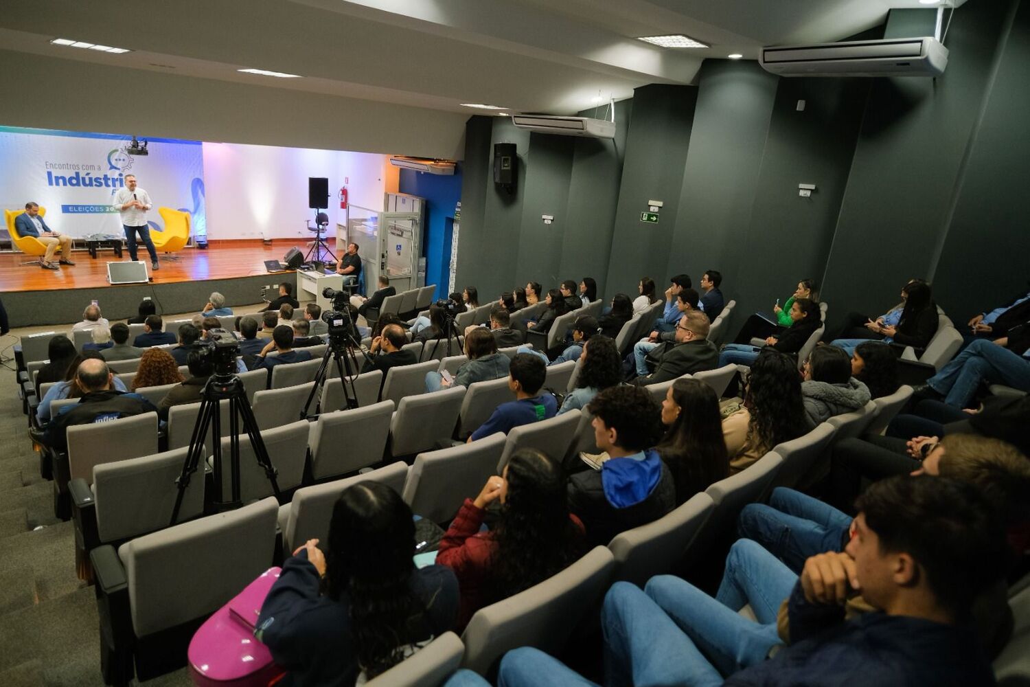Na conversa, Alan falou sobre os projetos de seu mandato e seu Plano de Governo