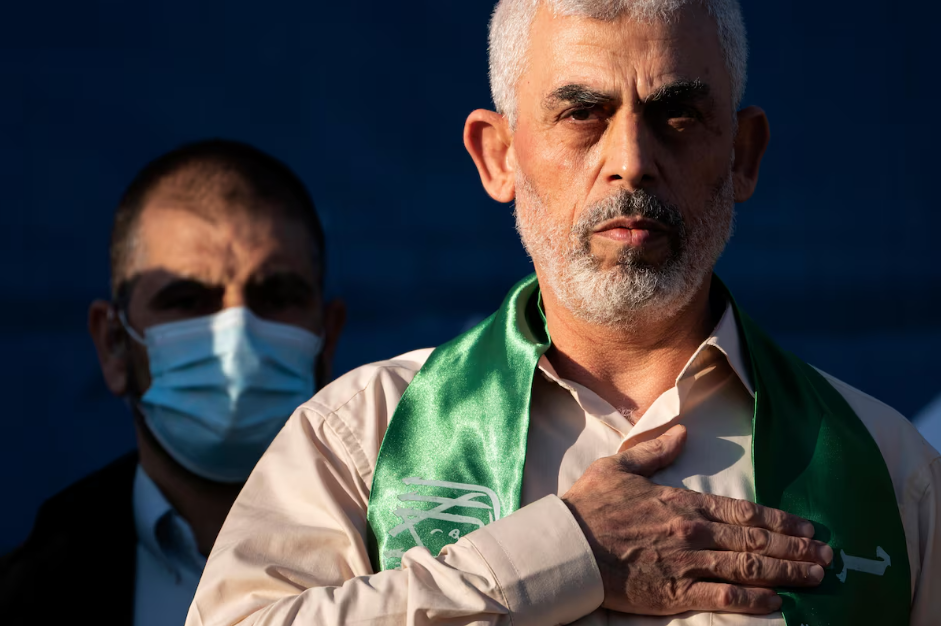 Imagem de 2021 mostra o líder do Hamas, Yahya Sinwar, em um discurso na Faixa de Gaza. Sinwar foi assassinado em uma operação israelense no sul do enclave após um ano de guerra