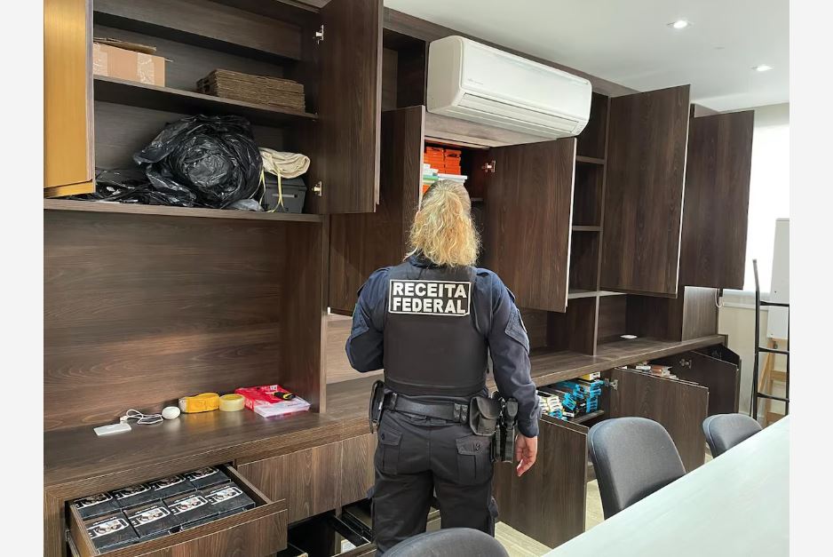 Operação Ifraud tem como alvo principal influenciador que que ensinava as pessoas a importar produtos dos Estados Unidos sem o pagamento, total ou parcial, dos tributos devidos