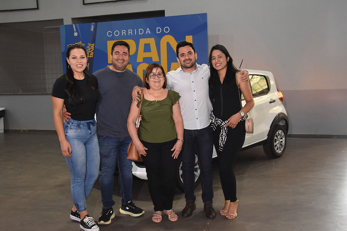 Insistência da família o fez ganhar o carro sorteado no evento