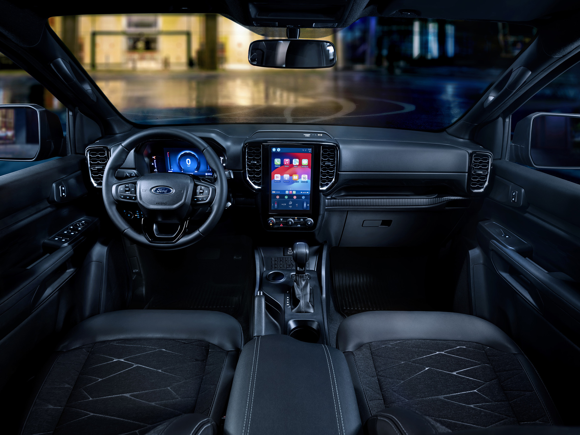 Nova Ford Ranger Black combina luxo e robustez com preço de R$ 219.990, conectividade de ponta e motor econômico para uso urbano e rural.