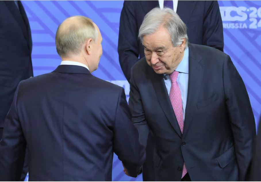 Putin cumprimenta Guterres em Kazan