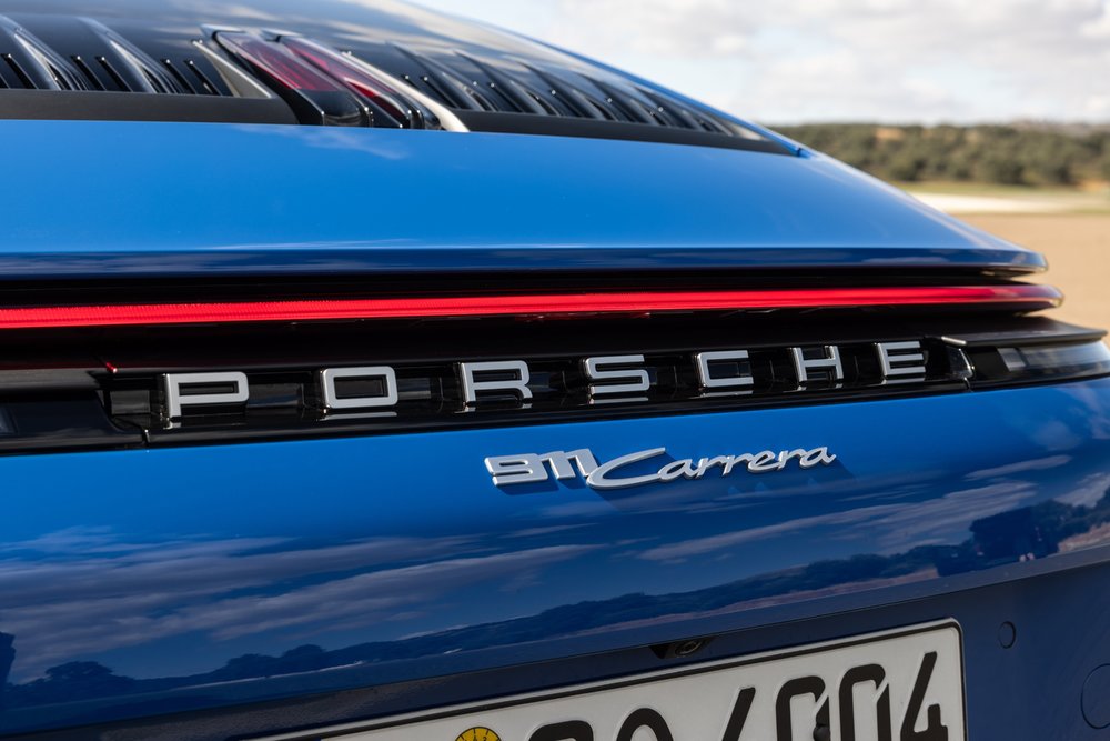 Porsche inicia pré-vendas do novo 911 Carrera no Brasil