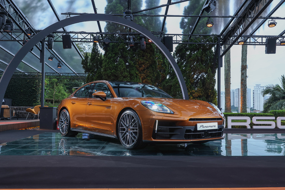 O novo Panamera manteve as linhas clássicas que tornaram o carro famoso