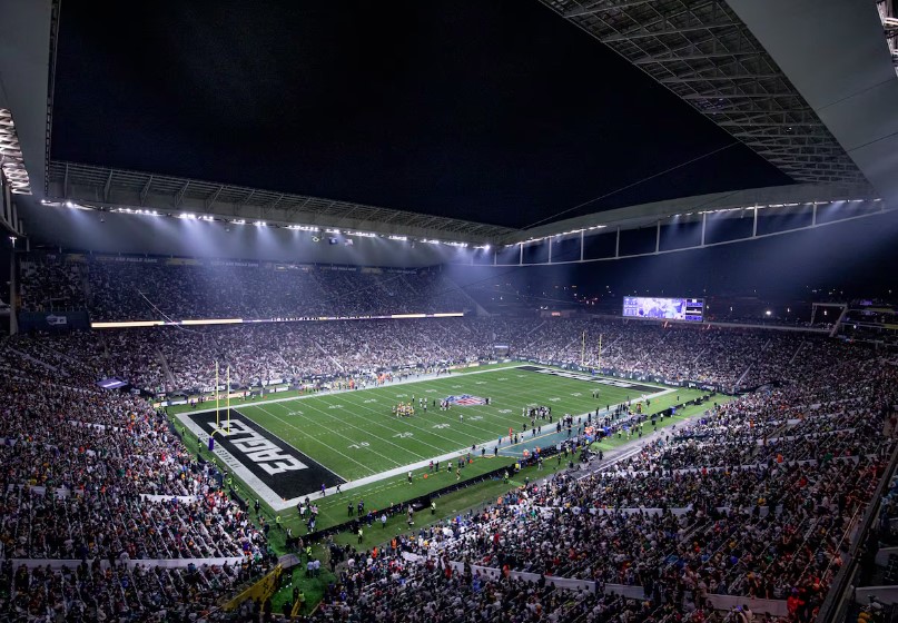 Neo Química Arena passou por adaptações para receber o duelo entre Green Bay Packers e Philadelphia Eagle 