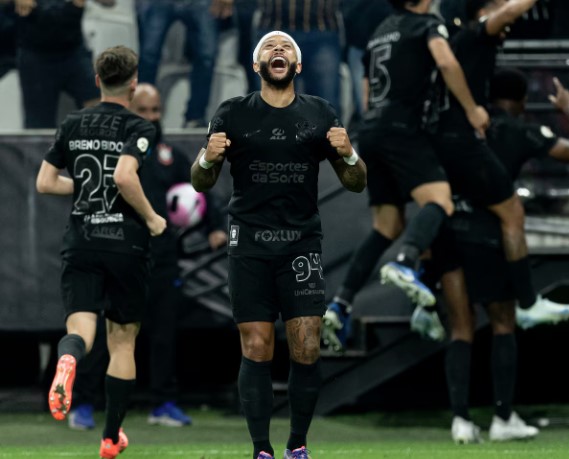Corinthians, de Depay, segue ameaçado de rebaixamento 