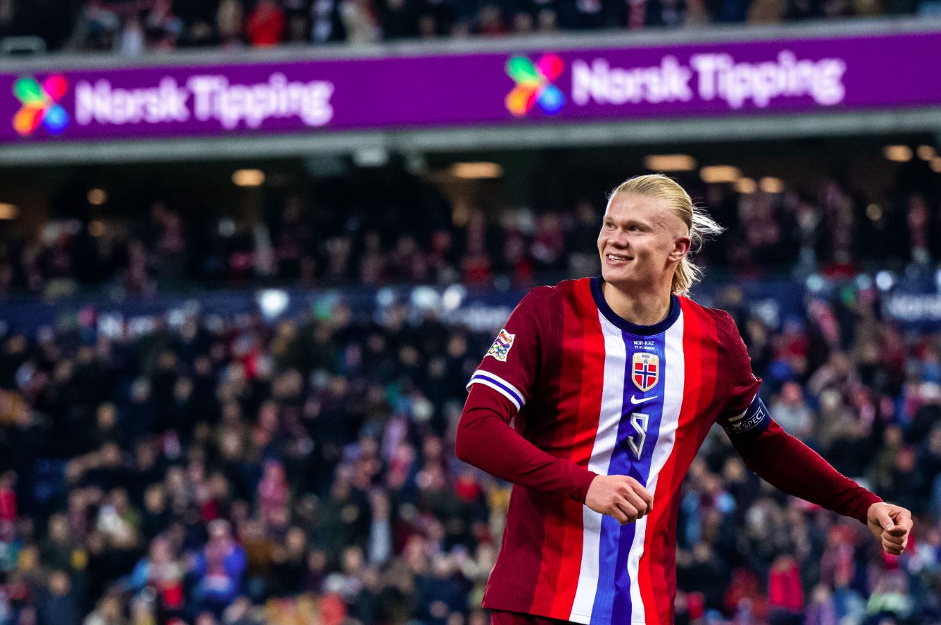 Haaland anotou três gols na goleada da Noruega