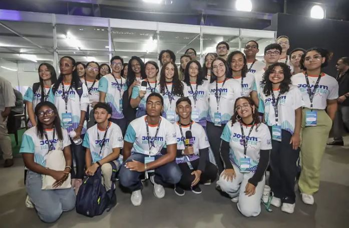 Programa Jovem Repórter: alunos da rede estadual fazem a cobertura jornalística do G20 Social.