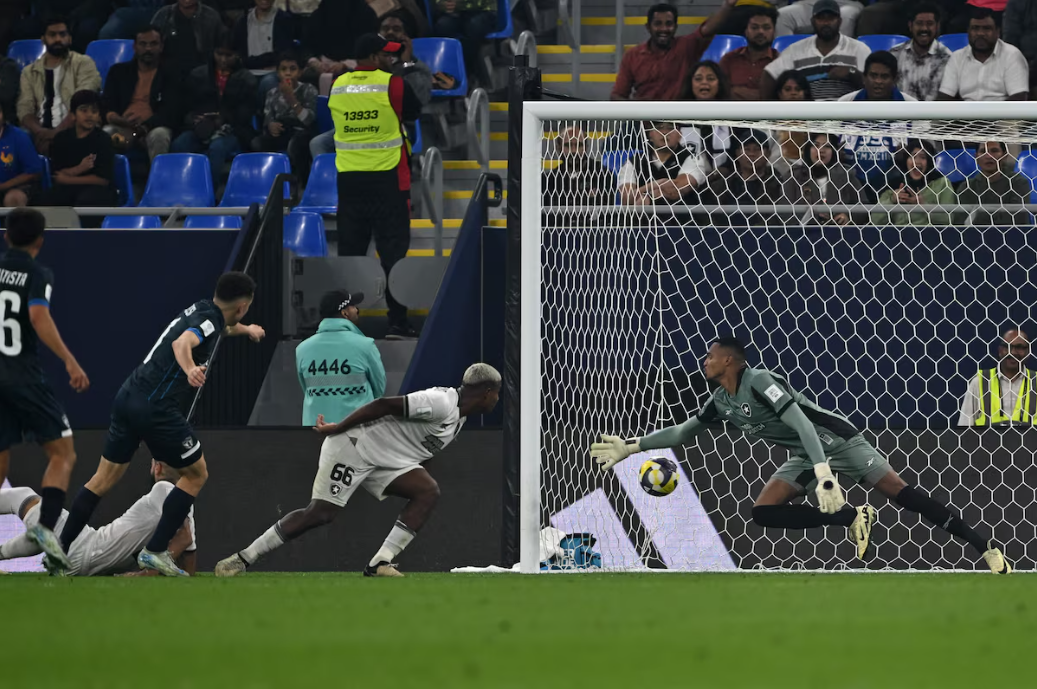 Idrissi marcou um golaço que colocou o Pachuca em vantagem em Doha